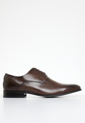 Superbalist store formal shoes