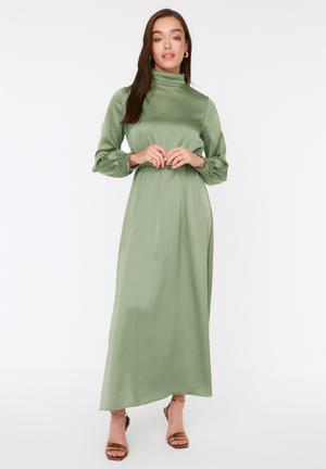 Sage Green Criss Cross Satin Long Sleeve Maxi Dress – Urban Modesty