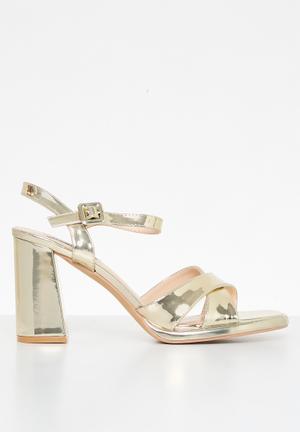 Mandi Women's Gold Block heel Sandals | Aldo Shoes