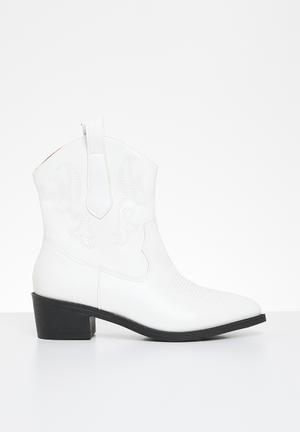 Cheap white best sale boots online