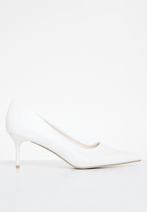 Buy hot sale court shoes