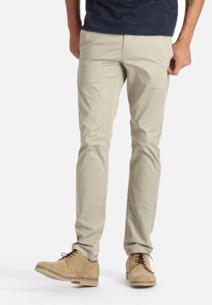 Bronson Slim Chino