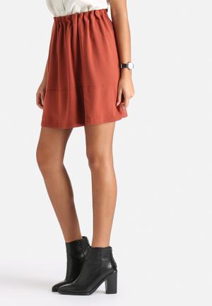 Tuline HW Short Skirt - Henna Vero Moda Skirts | Superbalist.com
