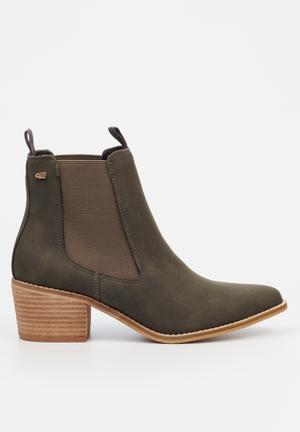 superbalist chelsea boots