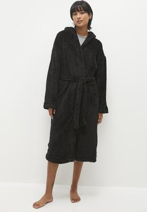 PAVILIA Plush Robe For Women, Black Fluffy Soft Bathrobe, Lightweight Fuzzy  Warm Spa Robe, Cozy Fleece Long House Robe, Satin Trim, Large-XL -  Walmart.com