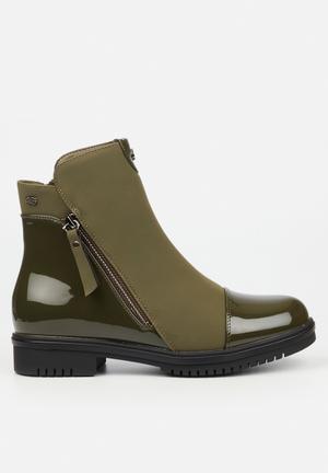 superbalist chelsea boots