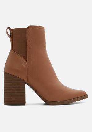 superbalist chelsea boots