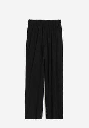 Flared Viscose Pants - Black - Ladies