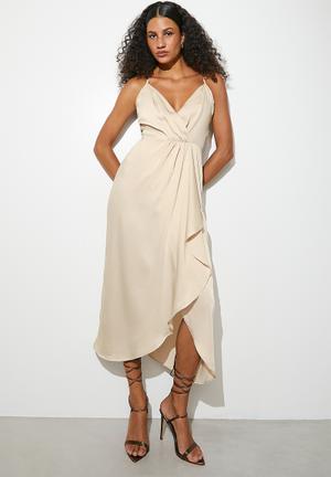 Cut Out Ruched Mesh Midi Corsage Dress With Flower Applique Beige