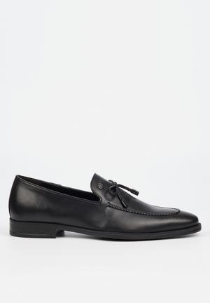 Cheap mens shoes outlet online south africa