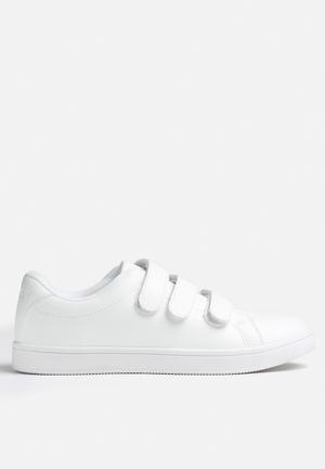 Sally Sneaker