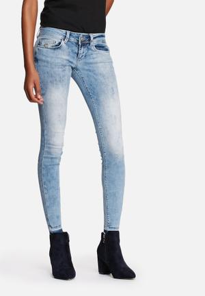 Coral ankle jeans