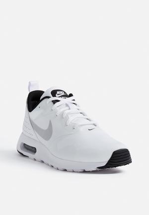 air max tavas triple white