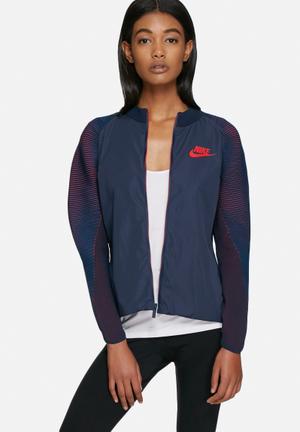 Nike dynamic reveal jacket