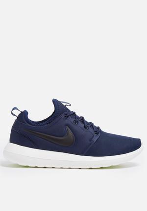 nike roshe two navy