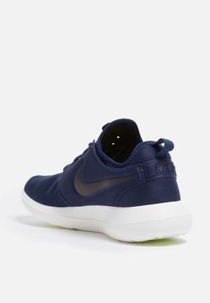 nike roshe two navy