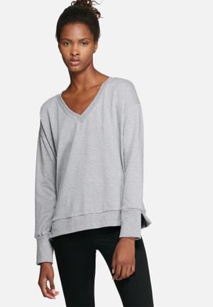V-neck boxy sweat