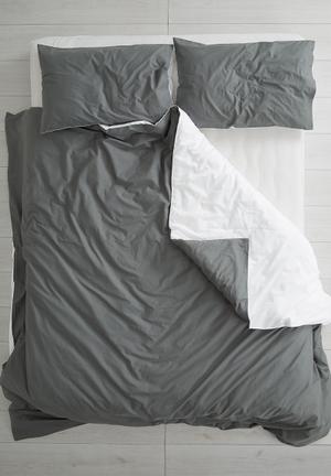 Reversible duvet set