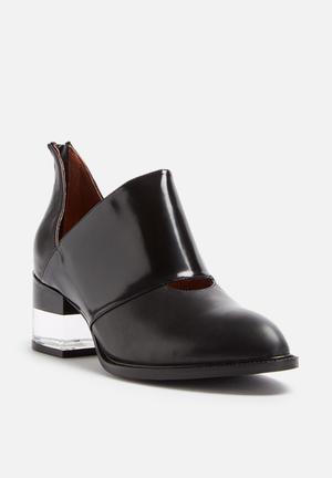 cycle bar shoes
