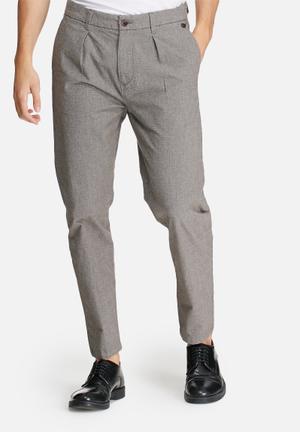 Wulf tapered pants