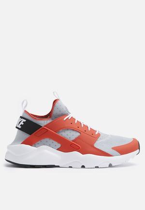Air Huarache Run Ultra 