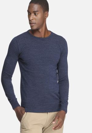 Basic crew neck pullover