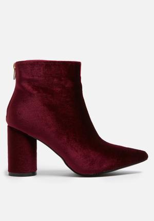 Velvet boot