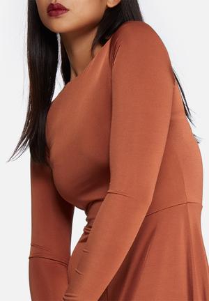 pour moi slinky jersey tie sleeve tea dress