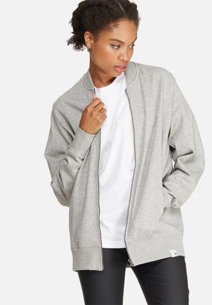 XbyO track top