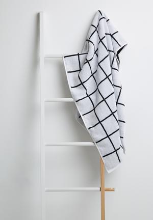 Grid bath towel