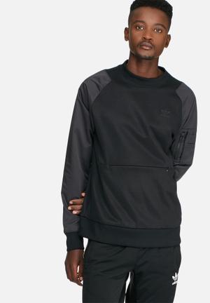 St Jacquard crew
