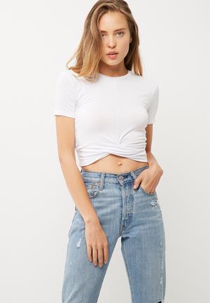 Knotted front top 