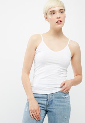 Fitted v neck cami