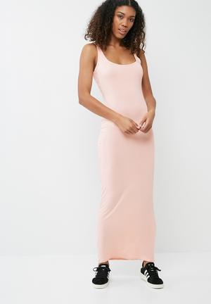 Sleeveless maxi dress