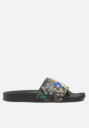 steve madden sparkly flip flops