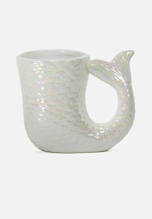 Novelty shaped mug
