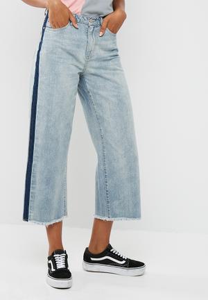 Wide leg contrast side jeans