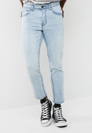 Slim fit cropped jeans
