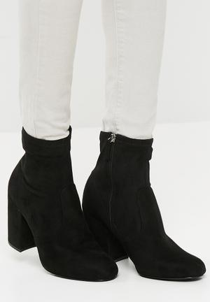 Gaze suede
