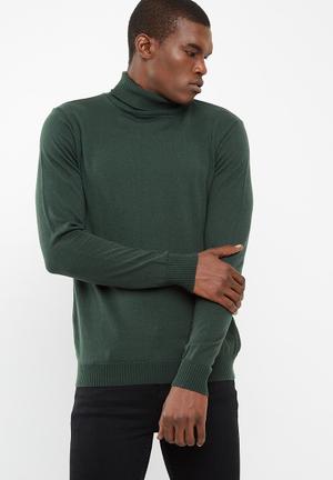 Basic roll neck slim fit knit