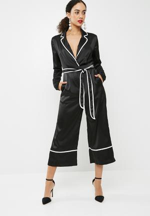 Pyjama contrast culotte jumpsuit - black & white