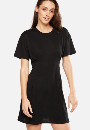 Waisted detail T-shirt dress - black