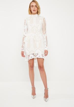 Lace flippy hem flare sleeve bodycon - white