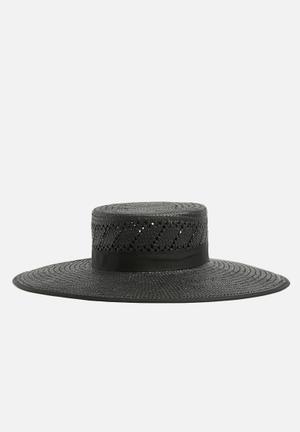 Bolero hat with long trim - black