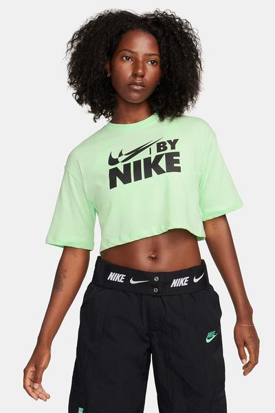 green nike crop top