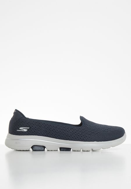 who sells skechers slip on shoes