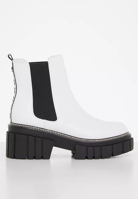 steve madden boots short