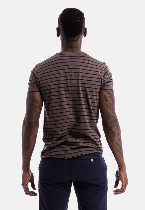 NEUW  - Enkel Pocket Tee – Snail & Black
