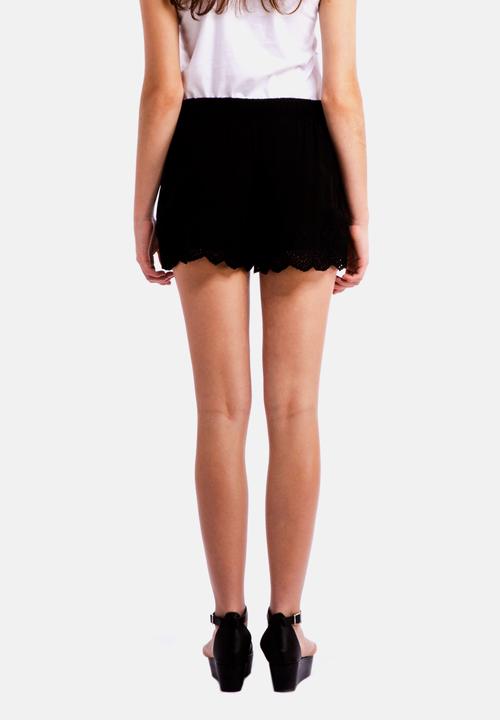 SASS - Boho Scalloped Short 