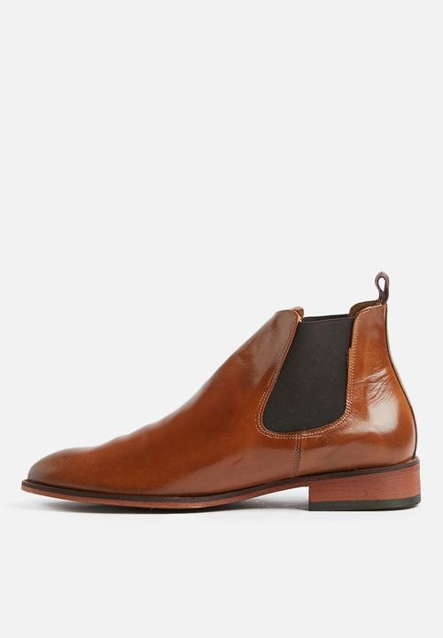 Superbalist - Josh leather chelsea boot - tan